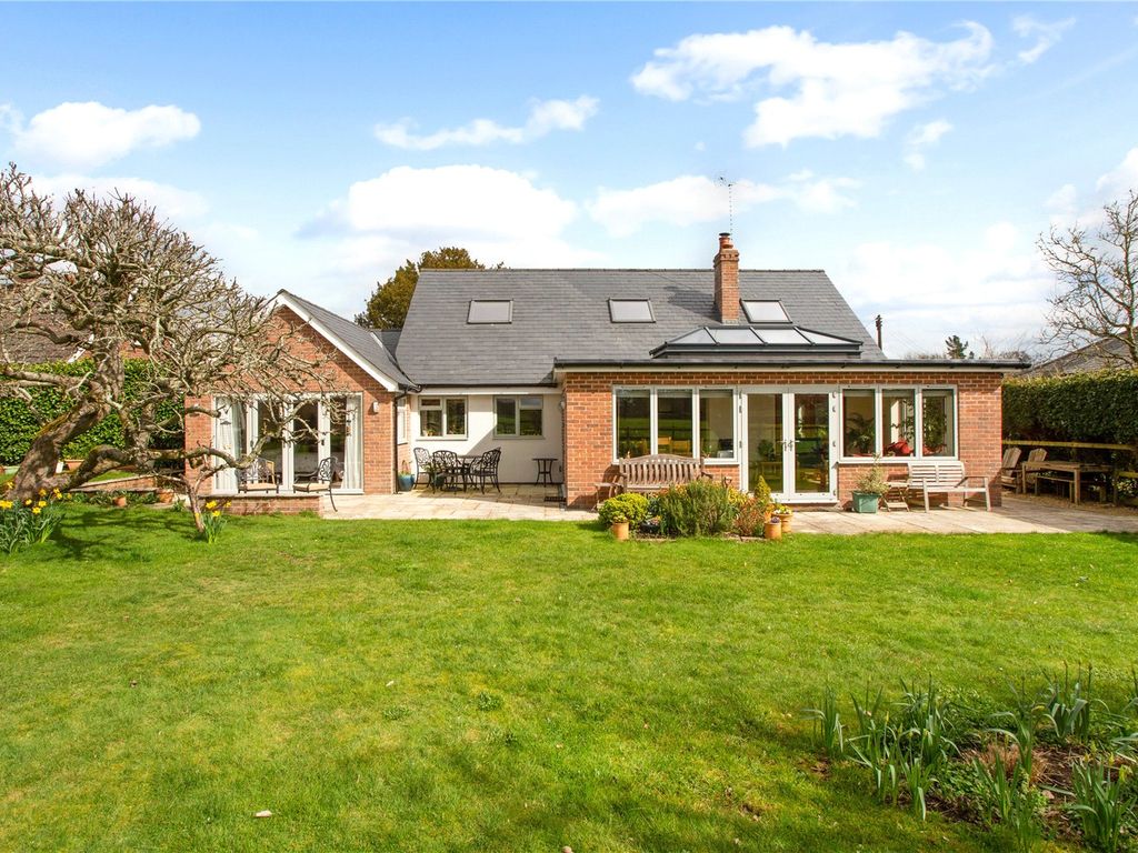 3 bed detached house for sale in Farley, Salisbury SP5, £825,000