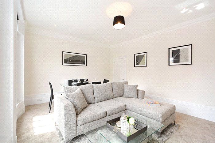 2 bed flat for sale in Commercial Road, London E14, £535,000