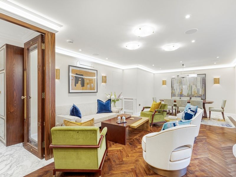 3 bed flat for sale in Upper Grosvenor Street, London W1K, £5,950,000