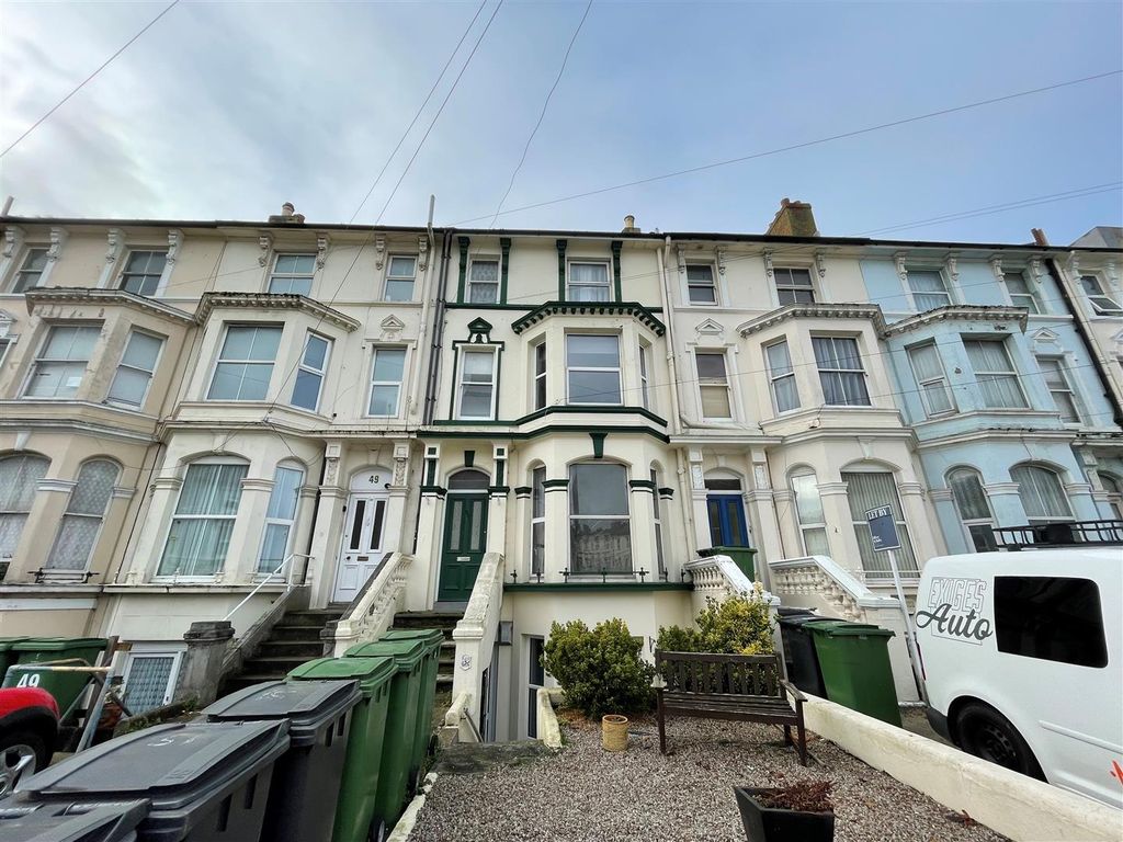 1 bed flat to rent in Elphinstone Road, Hastings TN34, £750 pcm