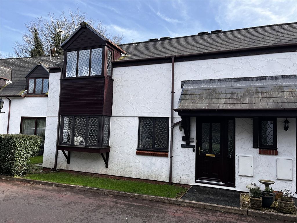 Studio to rent in Brighton Mews, Pembroke, Pembrokeshire SA71, £550 pcm