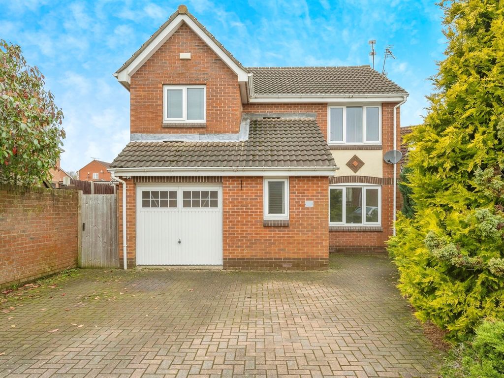 4 bed detached house for sale in Birch Green Close, Maltby, Rotherham S66, £265,000