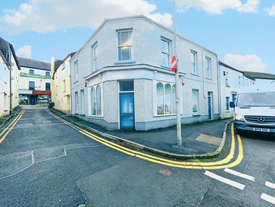 Industrial for sale in Woods Row, Carmarthen SA31, £69,000