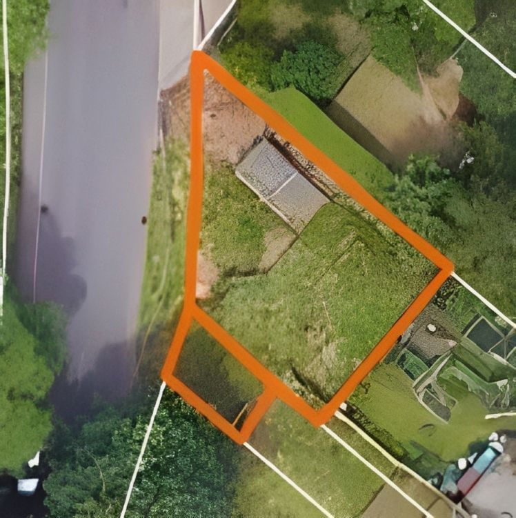 Land for sale in Addington Road, Selsdon, South Croydon CR2, £180,000