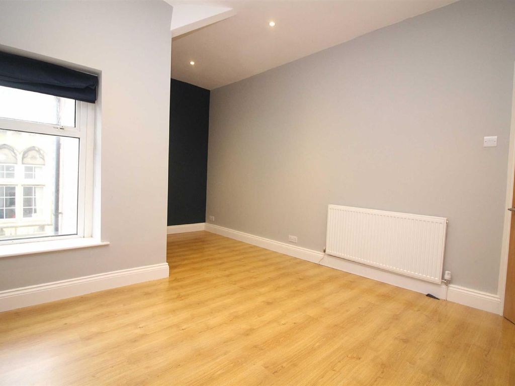 2 bed maisonette to rent in Pembroke Road, Canton, Cardiff CF5, £1,150 pcm