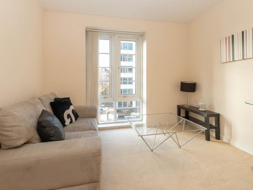 1 bed flat to rent in West Two, Suffolk Street Queensway B1, £875 pcm