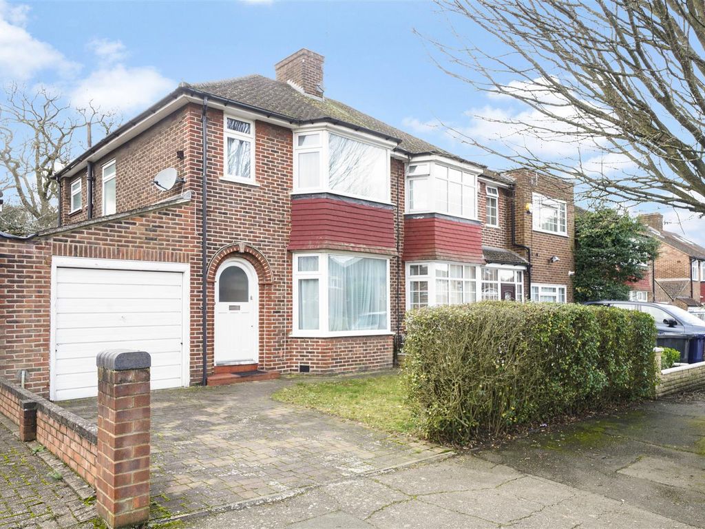 3 bed property for sale in Woodland Rise, Greenford UB6, £685,000