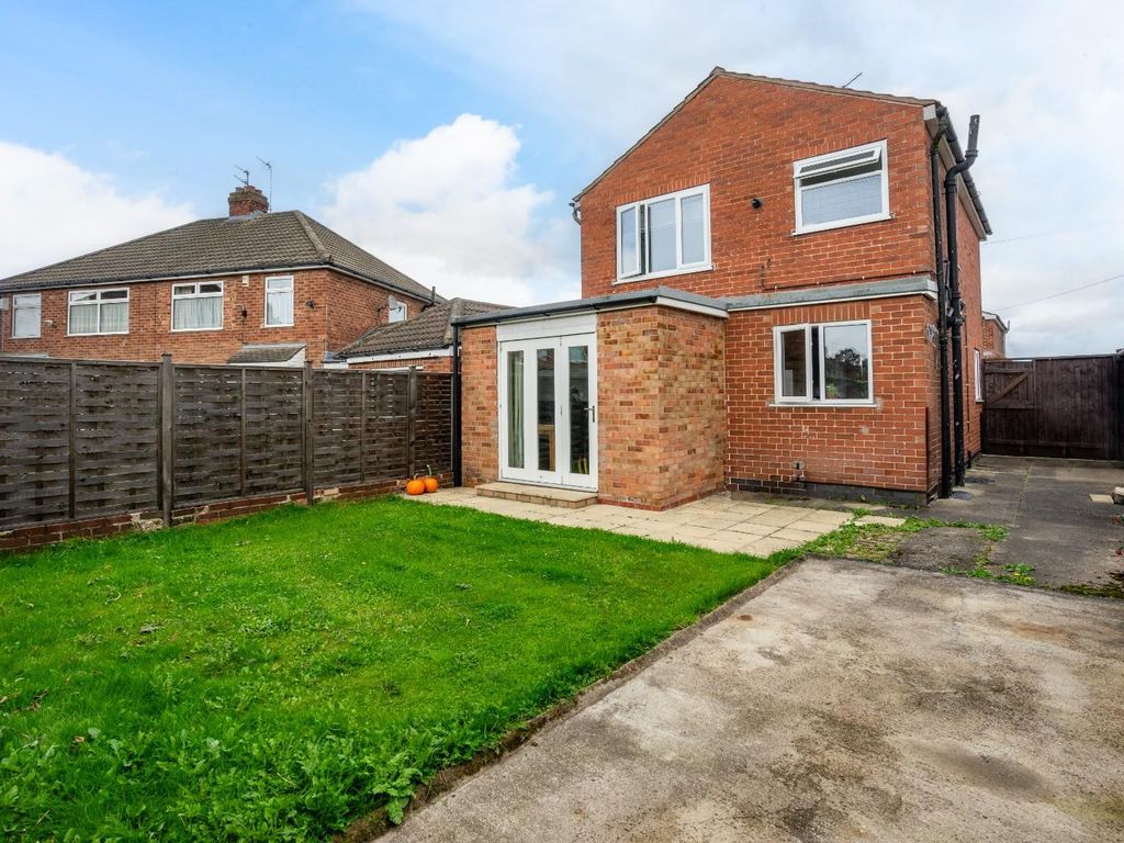 3 bed detached house for sale in Eastway, Huntington, York YO31, £315,000