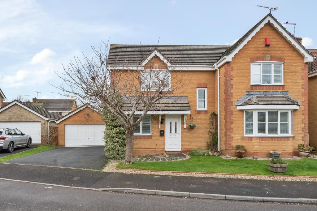 4 bed detached house for sale in Swindon, Wiltshire SN5, £550,000