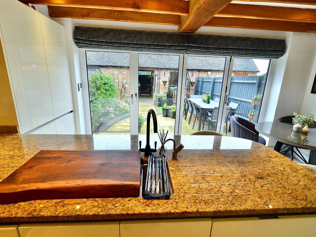 3 bed barn conversion for sale in Sheriffs Lench, Evesham WR11, £550,000