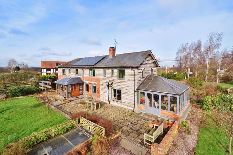 6 bed detached house for sale in Aulden, Herefordshire HR6, £875,000