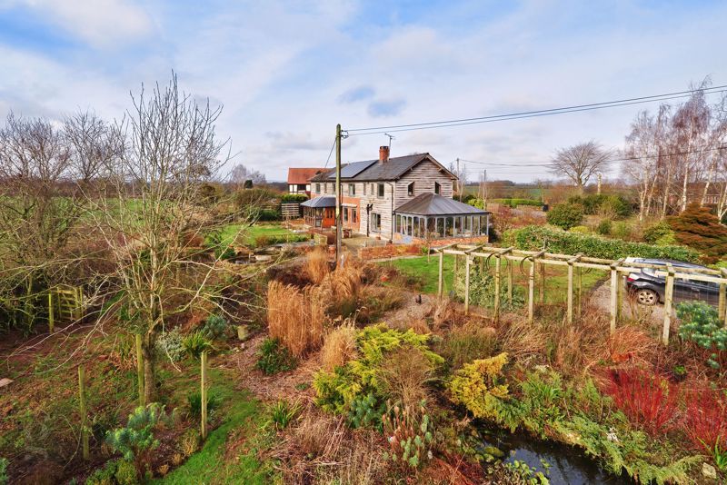 6 bed detached house for sale in Aulden, Herefordshire HR6, £875,000