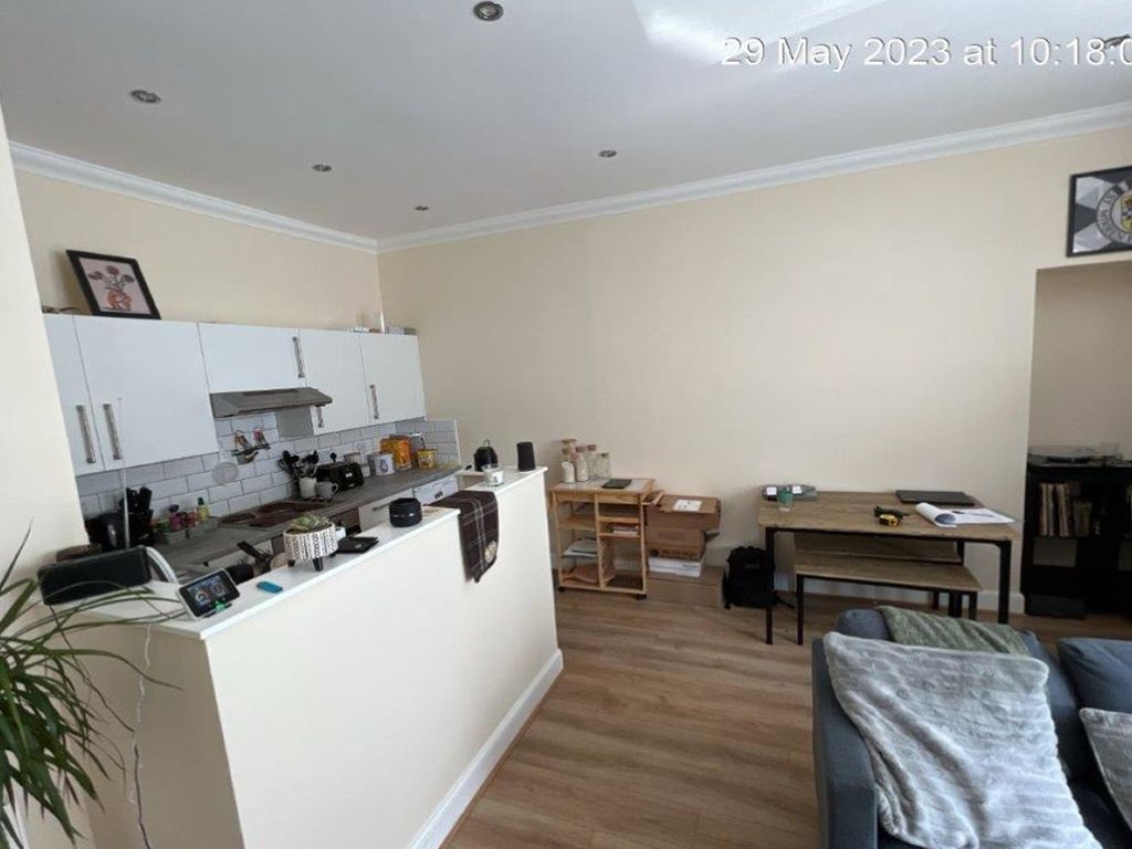 1 bed flat for sale in 4E, Hamilton Road, Bellshill ML41Aq ML4, £55,000