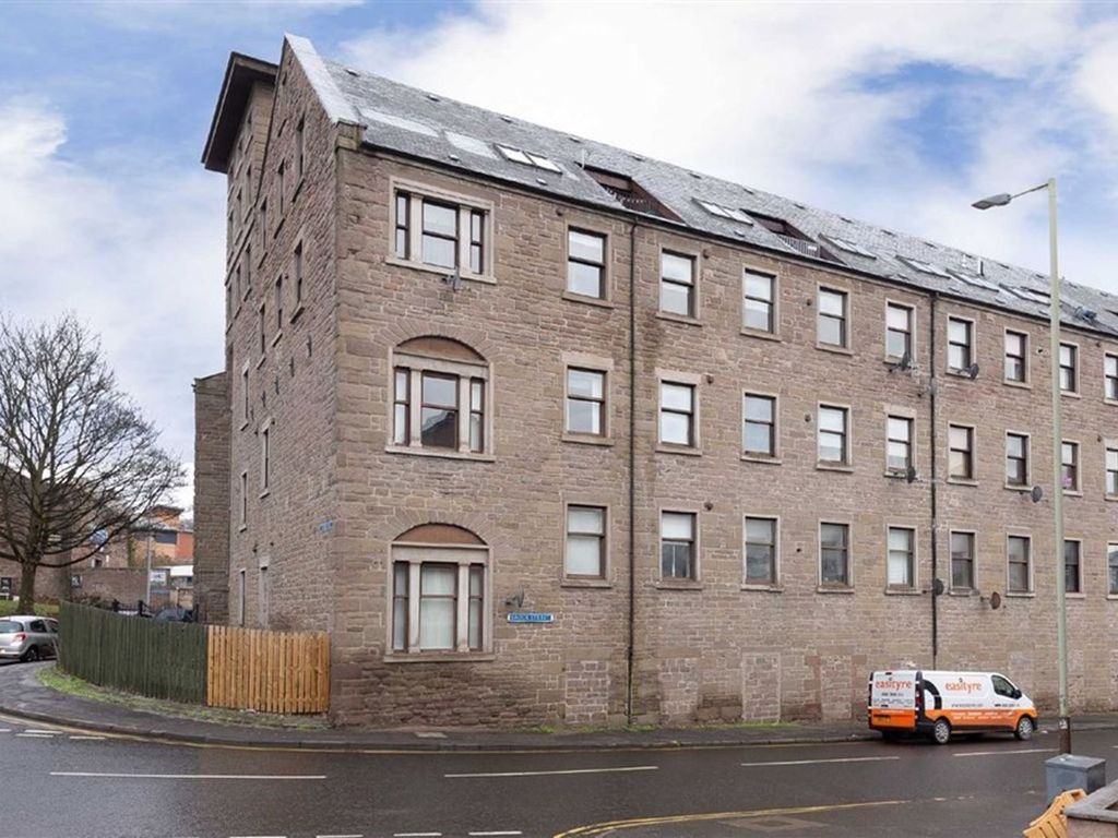 2 bed flat for sale in Pleasance Court, Dundee DD1, £125,000