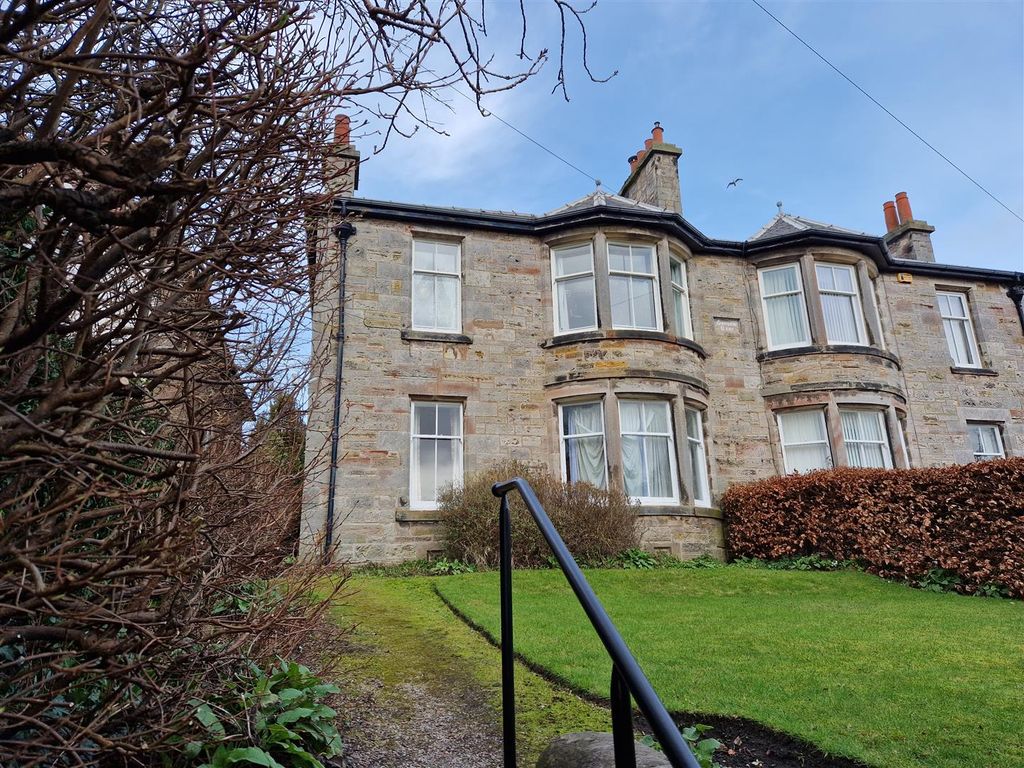 3 bed flat for sale in 27, Lade Braes, St. Andrews KY16, £525,000