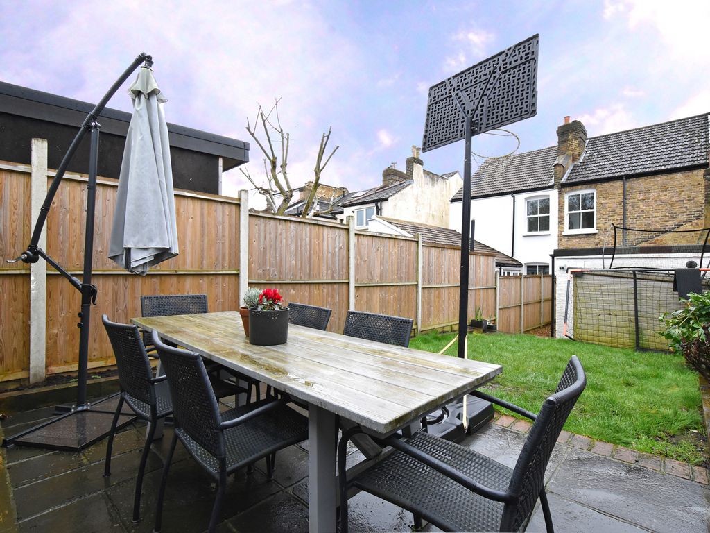 2 bed terraced house for sale in Liddon Road, Bromley BR1, £475,000