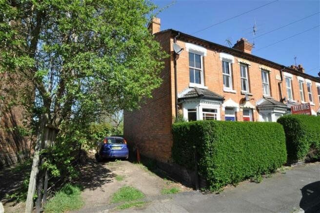 3 bed end terrace house to rent in Lower Chestnut Street, Worcester, Worcestershire WR1, £825 pcm