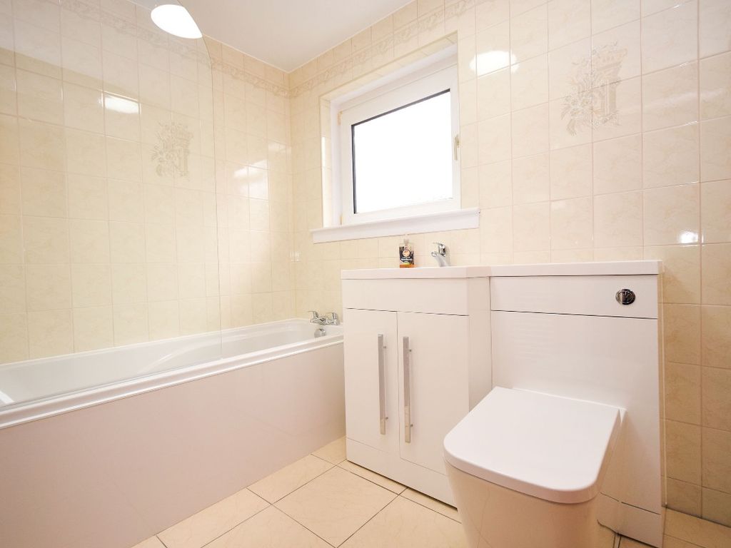 1 bed flat for sale in Linwood Terrace, Hamilton ML3, £65,000