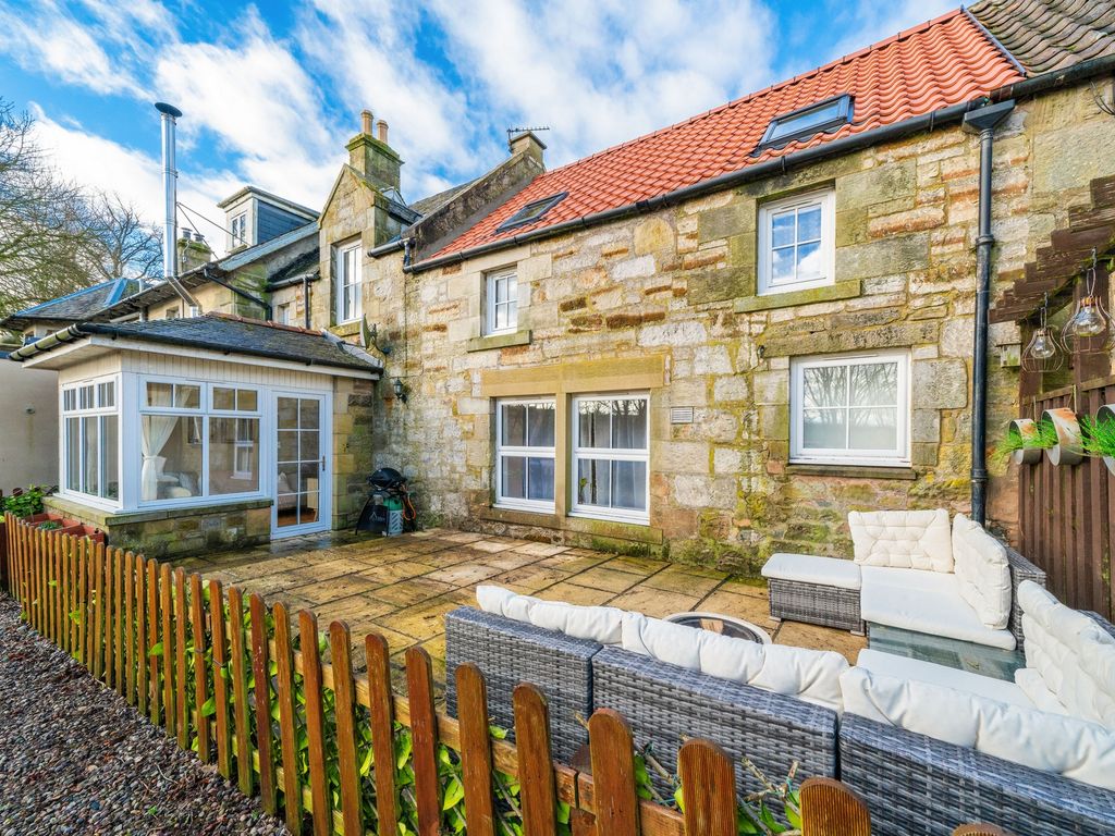 3 bed cottage for sale in Dron Court, St Andrews KY16, £295,000
