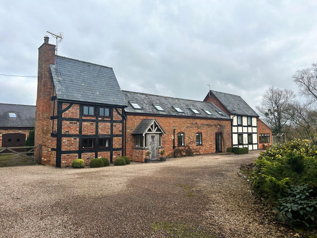 5 bed detached house for sale in Corse Lawn, Gloucestershire GL19, £1,200,000