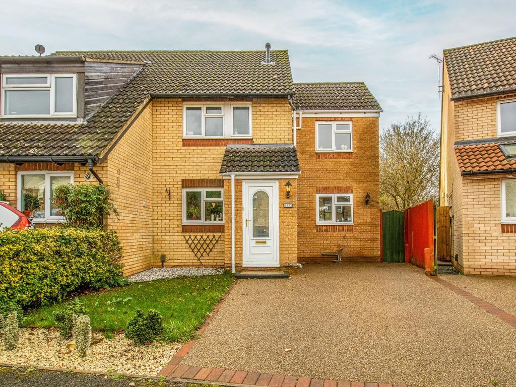 3 bed semi-detached house for sale in Thorpe Way, Cambridge CB5, £400,000