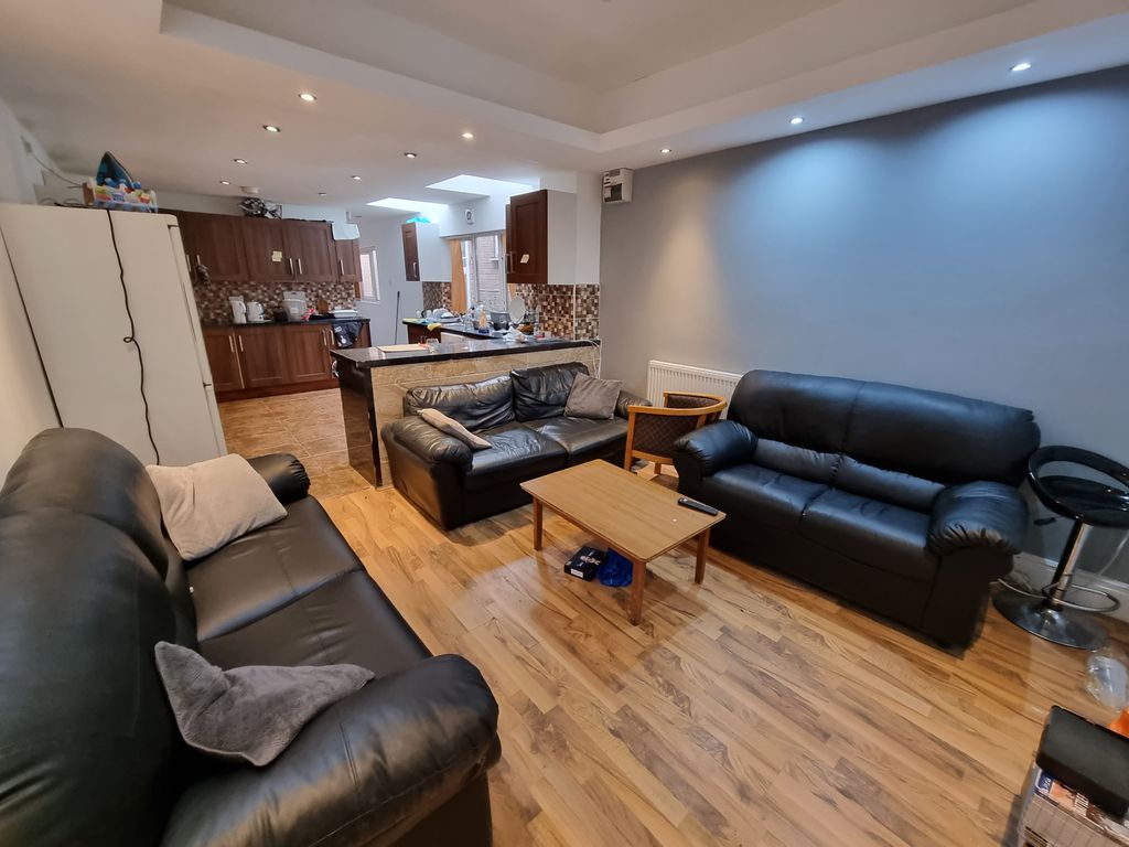 Room to rent in Alton Road, Birmingham B29, £450 pcm