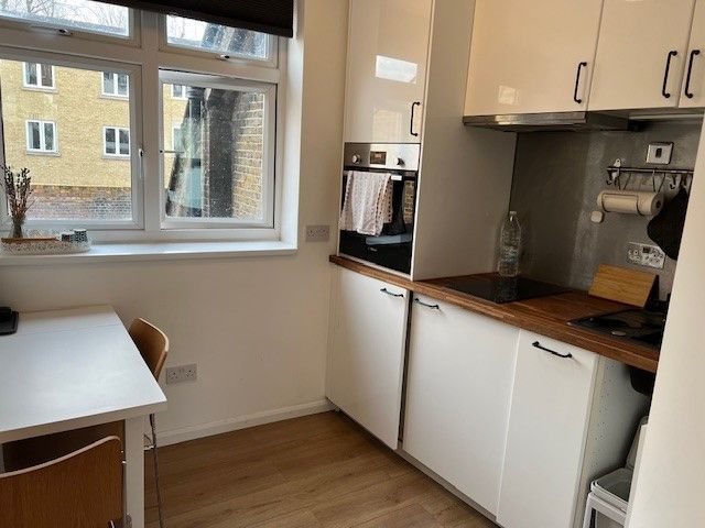 1 bed flat to rent in Bethnal Green Road, Bethnal Green E2, £1,500 pcm