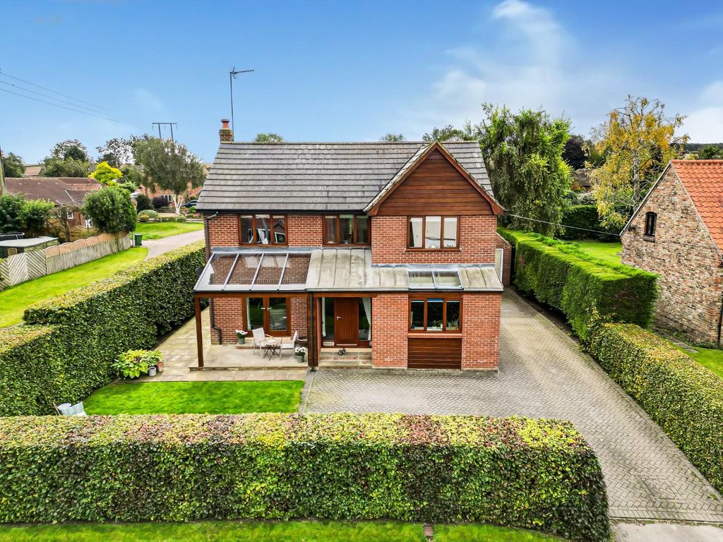 4 bed detached house for sale in West End, Kilham, Driffield YO25, £450,000