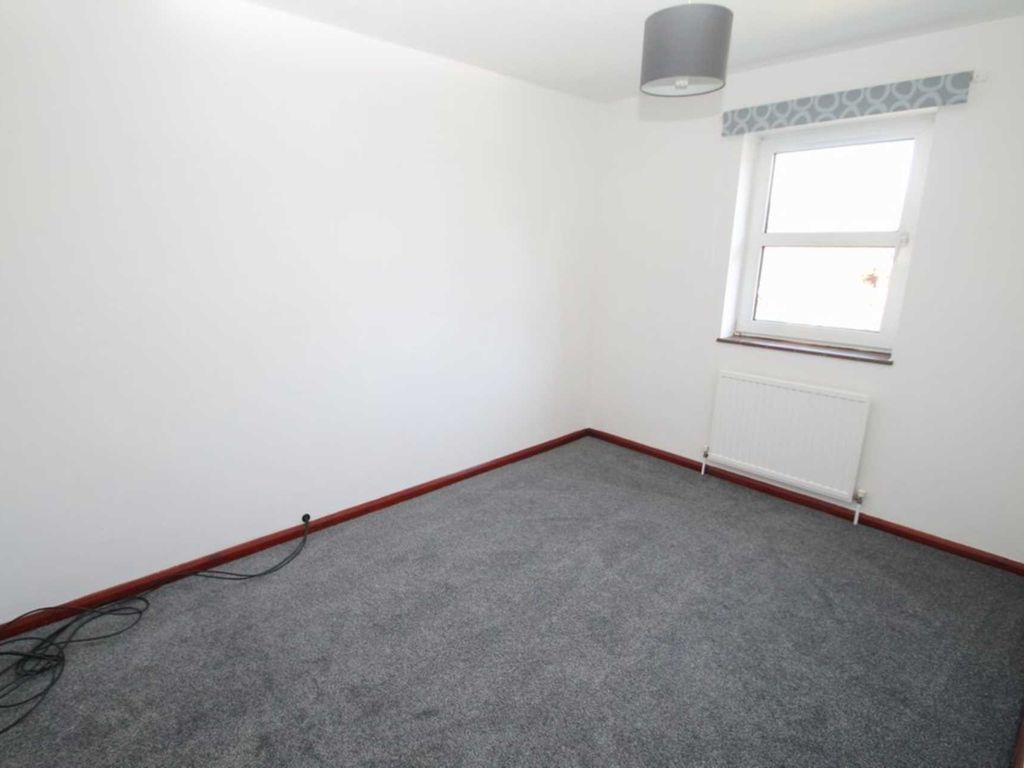 3 bed semi-detached house to rent in Saffron Rise, Eaton Bray LU6, £1,350 pcm