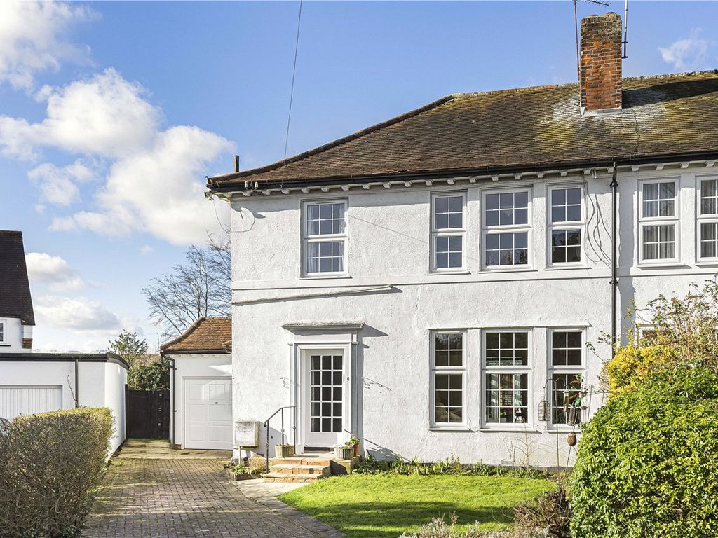 4 bed semi-detached house for sale in Meadow Green, Welwyn Garden City, Hertfordshire AL8, £850,000