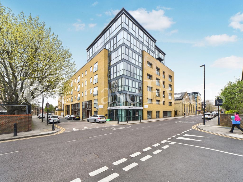 1 bed flat to rent in Forge Square, Isle Of Dogs, London E14, £1,798 pcm