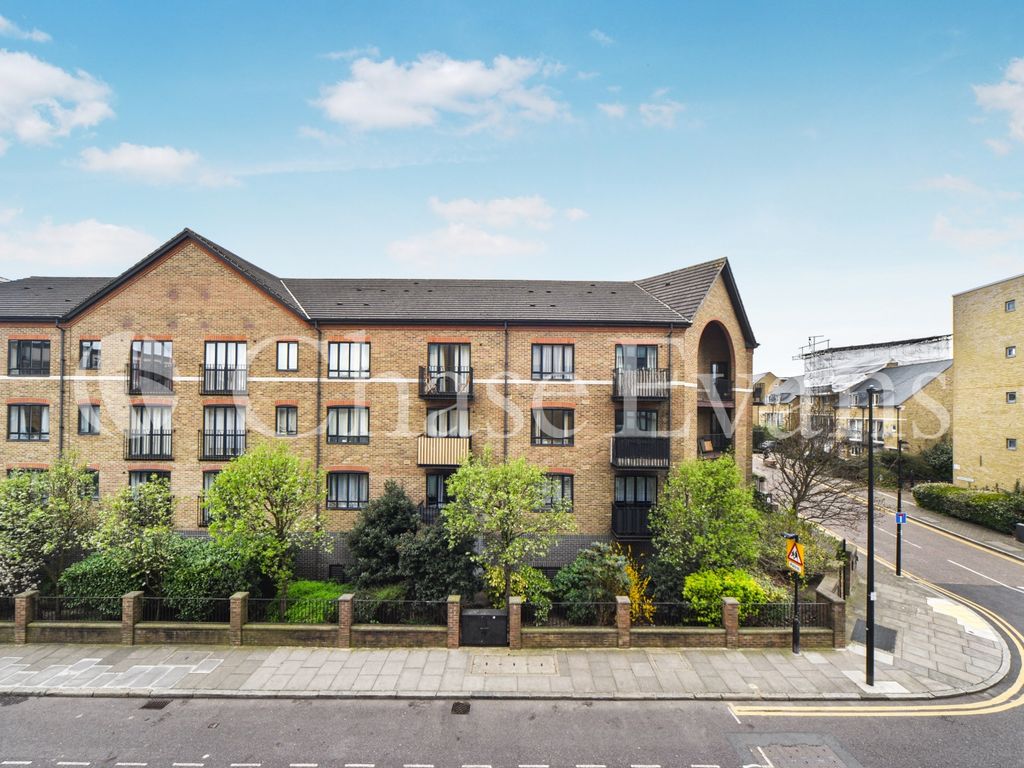 1 bed flat to rent in Forge Square, Isle Of Dogs, London E14, £1,798 pcm