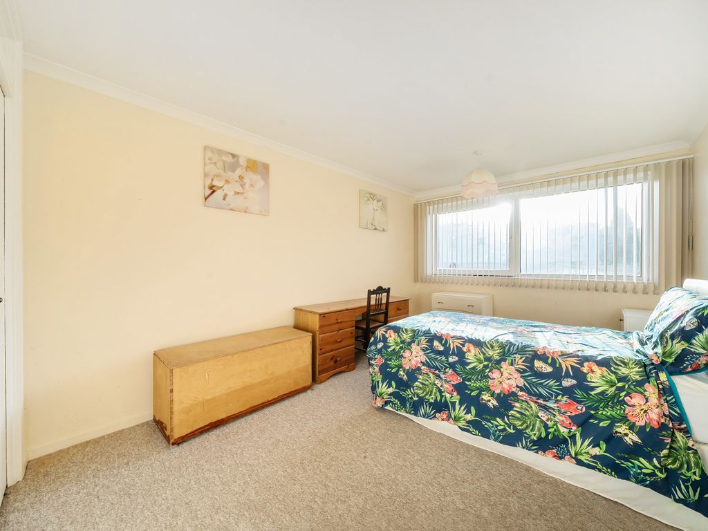 2 bed flat for sale in Henbury Gardens, Henbury, Bristol, Somerset BS10, £270,000