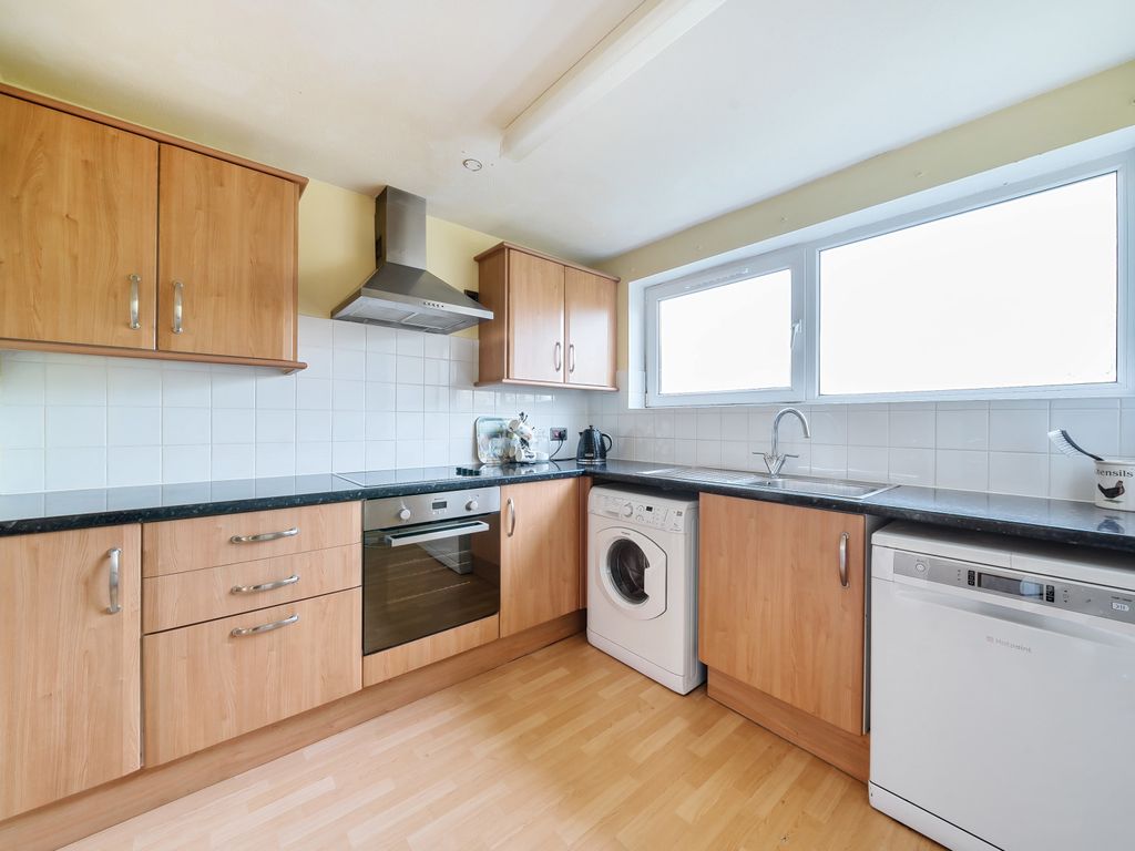 2 bed flat for sale in Henbury Gardens, Henbury, Bristol, Somerset BS10, £270,000