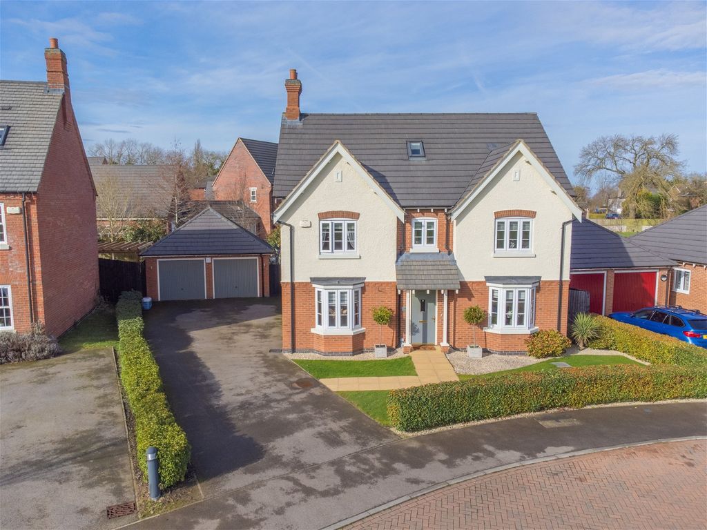 5 bed detached house for sale in Lord Close, Countesthorpe, Leicester LE8, £775,000