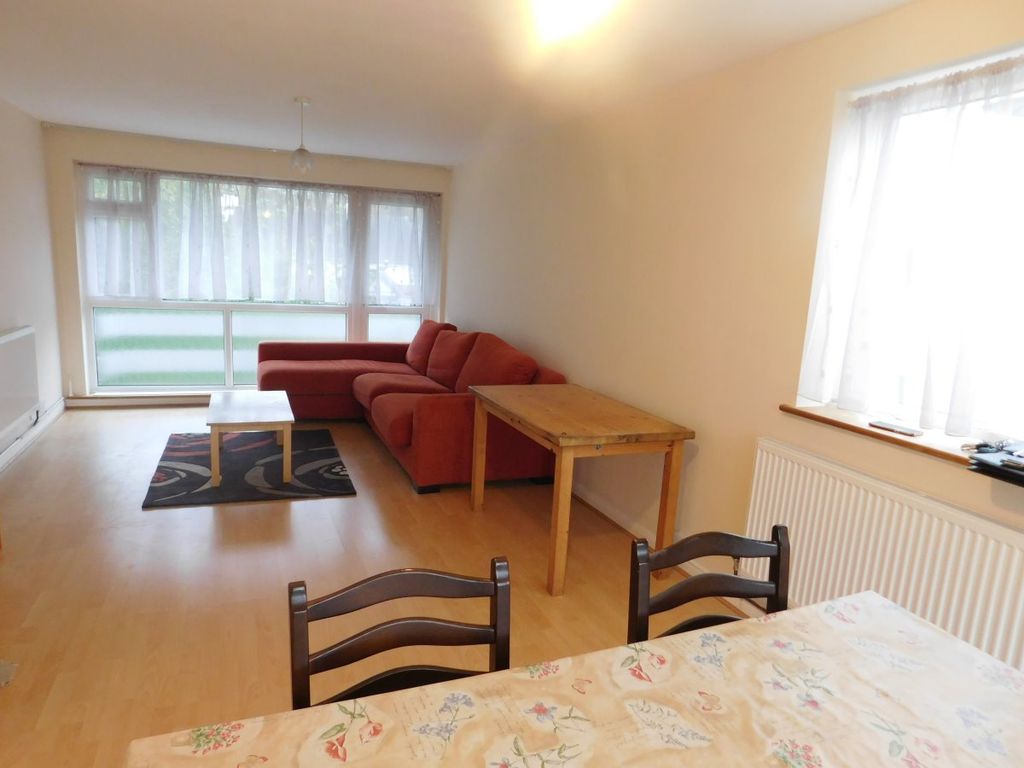 2 bed flat to rent in Thomas A Beckett Close, Sudbury Hill, Harrow HA0, £1,600 pcm