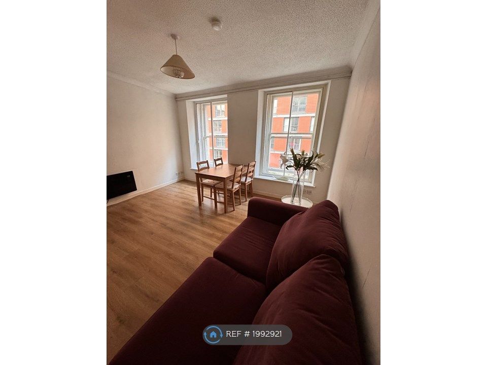 2 bed flat to rent in Argyle Street, Glasgow G2, £1,200 pcm