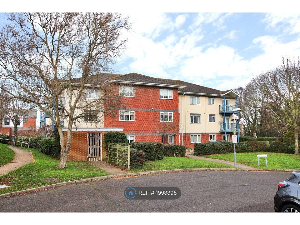 1 bed flat to rent in Park Drive, Longfield DA3, £1,000 pcm