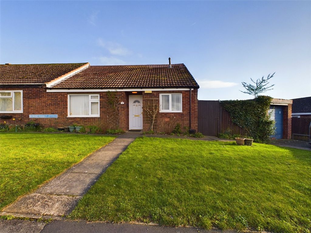 2 bed bungalow for sale in Robert Raikes Avenue, Tuffley, Gloucester, Gloucestershire GL4, £220,000