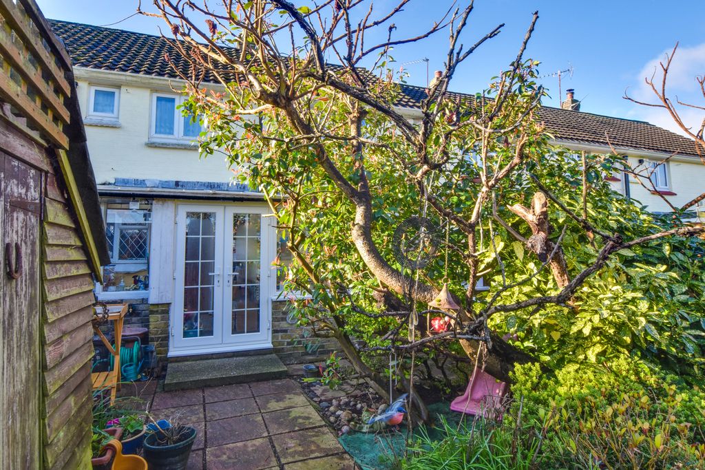 3 bed terraced house for sale in Copthall Close, Great Hallingbury, Bishop's Stortford CM22, £325,000