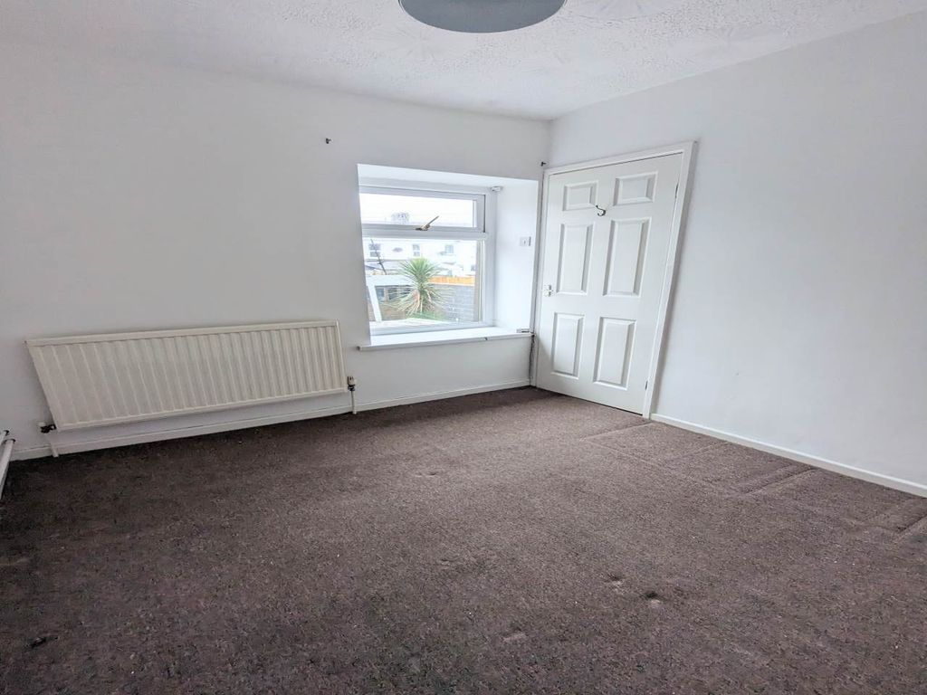 2 bed property to rent in Temple Street, Maesteg CF34, £675 pcm