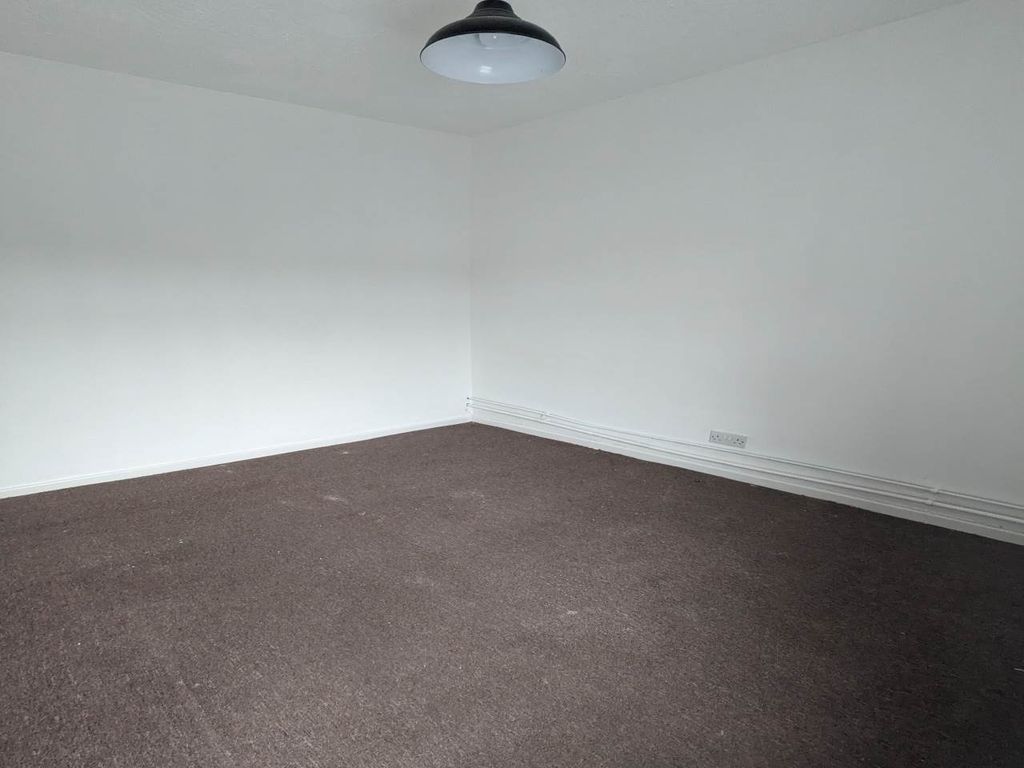 2 bed property to rent in Temple Street, Maesteg CF34, £675 pcm