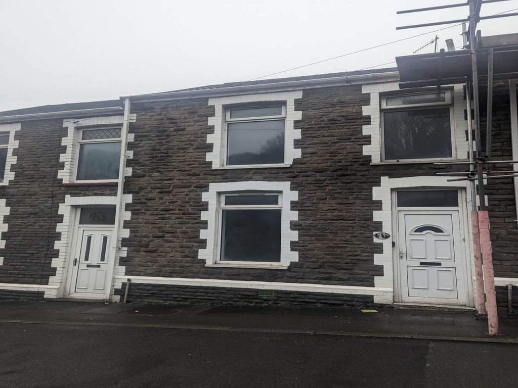 3 bed property to rent in Morgans Road, Neath SA11, £900 pcm