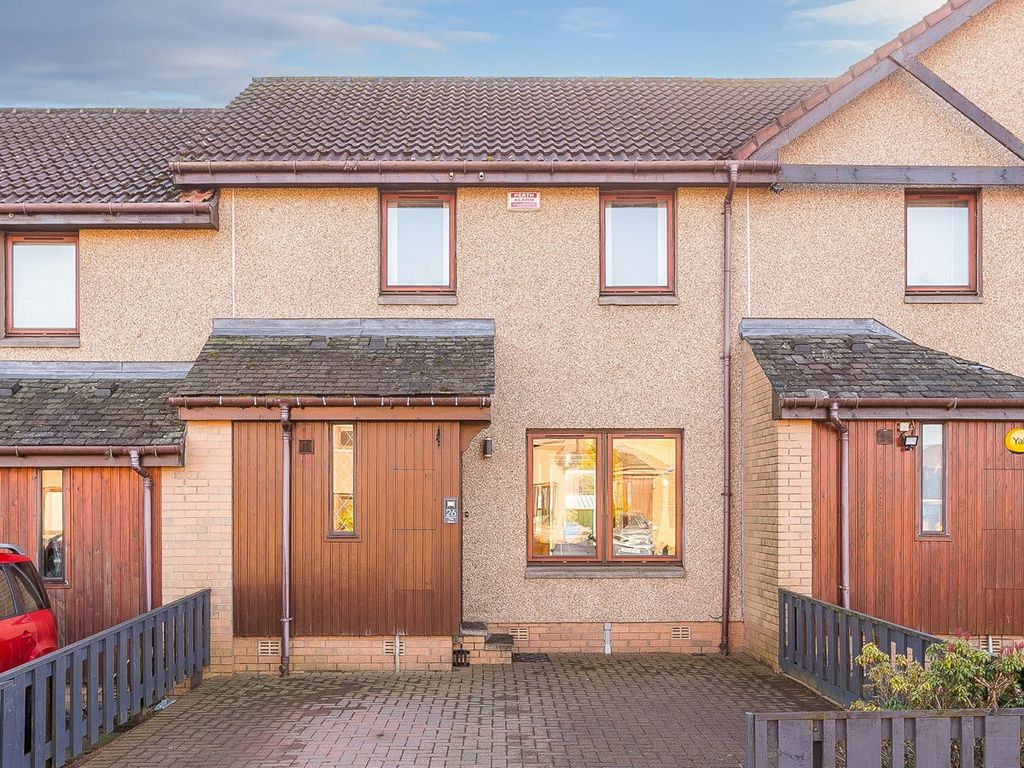 2 bed terraced house for sale in The Elms, Dundee DD4, £150,000