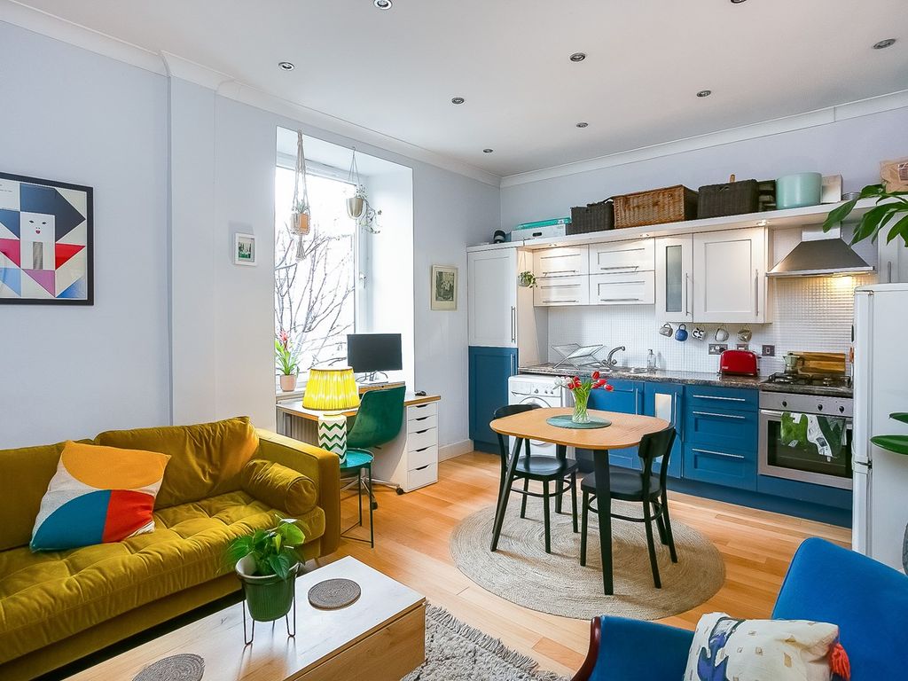1 bed flat for sale in Brunswick Road, Hillside, Edinburgh EH7, £175,000