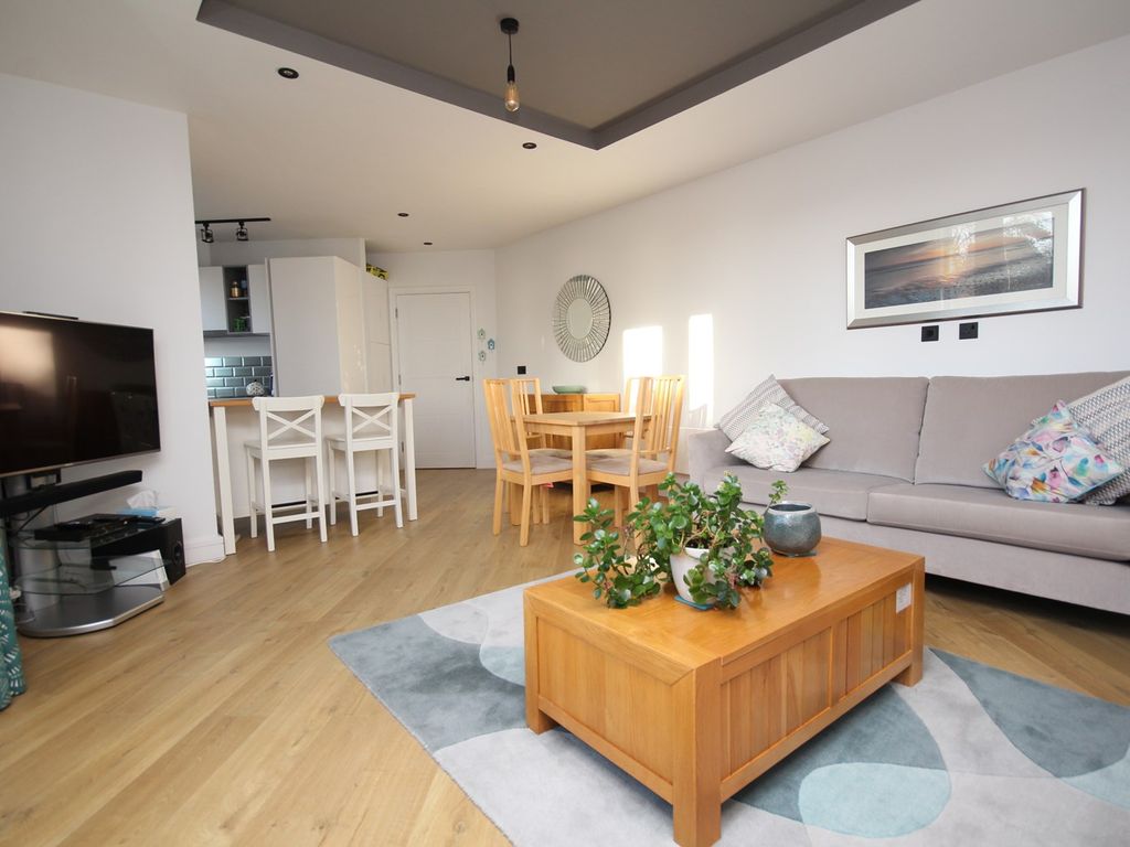 2 bed flat for sale in 3 Sandbanks Road, Poole Park, Poole BH15, £250,000