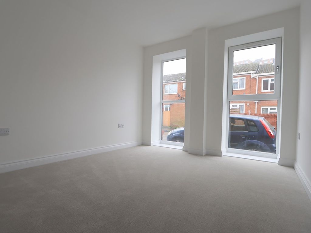 2 bed flat to rent in Brick Kiln House, Bristol BS5, £1,450 pcm