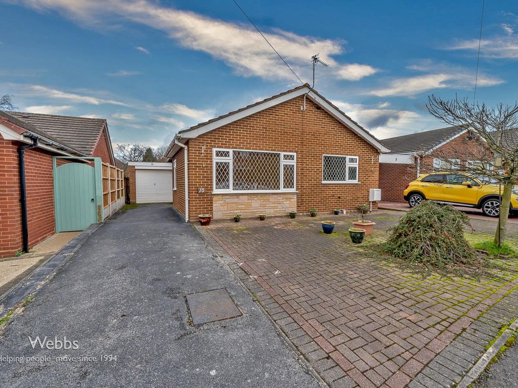 2 bed detached bungalow for sale in Lawnswood Drive, Walsall Wood, Walsall WS9, £299,950