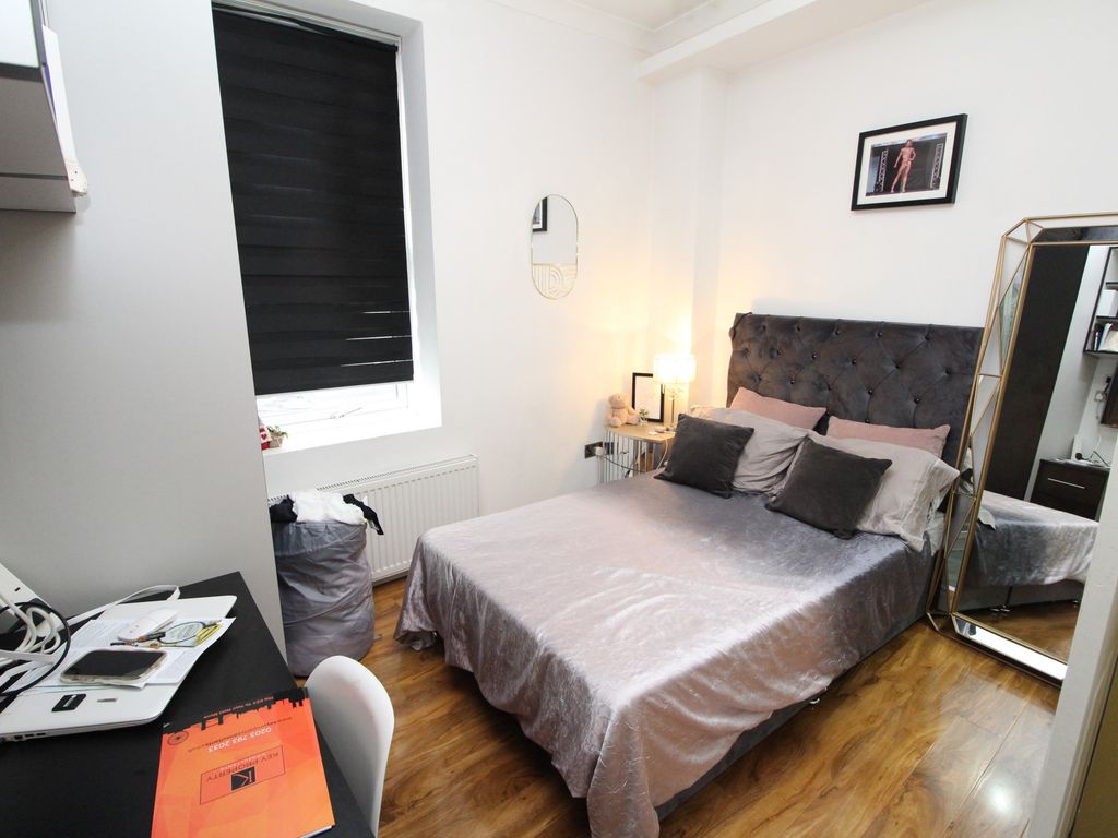Room to rent in Woolwich Road, Greenwich SE10, £850 pcm
