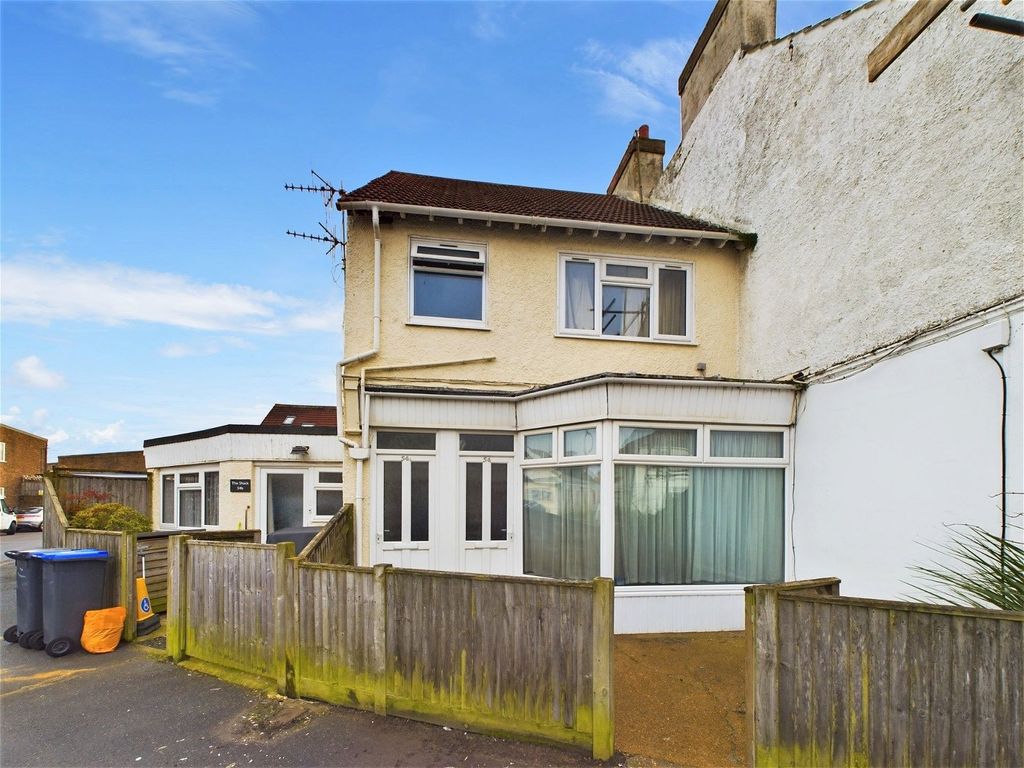 1 bed flat for sale in St Aubyns Road, Fishersgate, Southwick BN41, £160,000